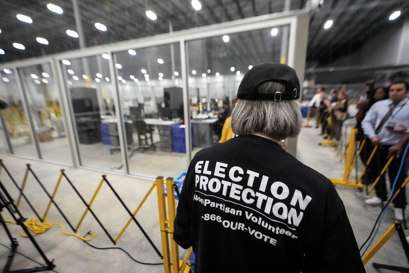 Justice Department will switch its focus on voting and prioritize Trump's elections order, memo says | iNFOnews.ca