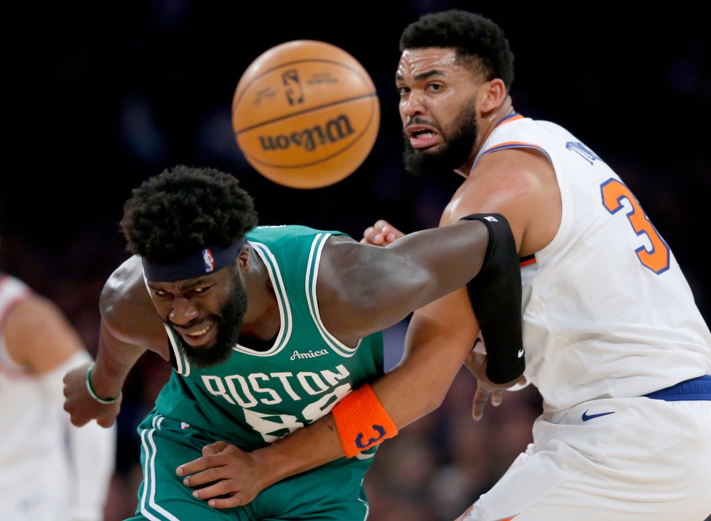 Knicks stay alive in race for No. 2 seed in East, beat Celtics in Tatum's return to MSG | iNFOnews.ca Knicks stay alive in race for No. 2 seed in East, beat Celtics in Tatum's return to MSG | iNFOnews.ca