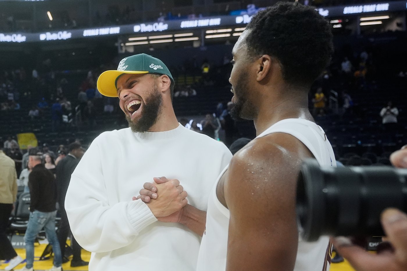 Stephen Curry set to return for Warriors against Rockets after two-month absence with knee injury | iNFOnews.ca