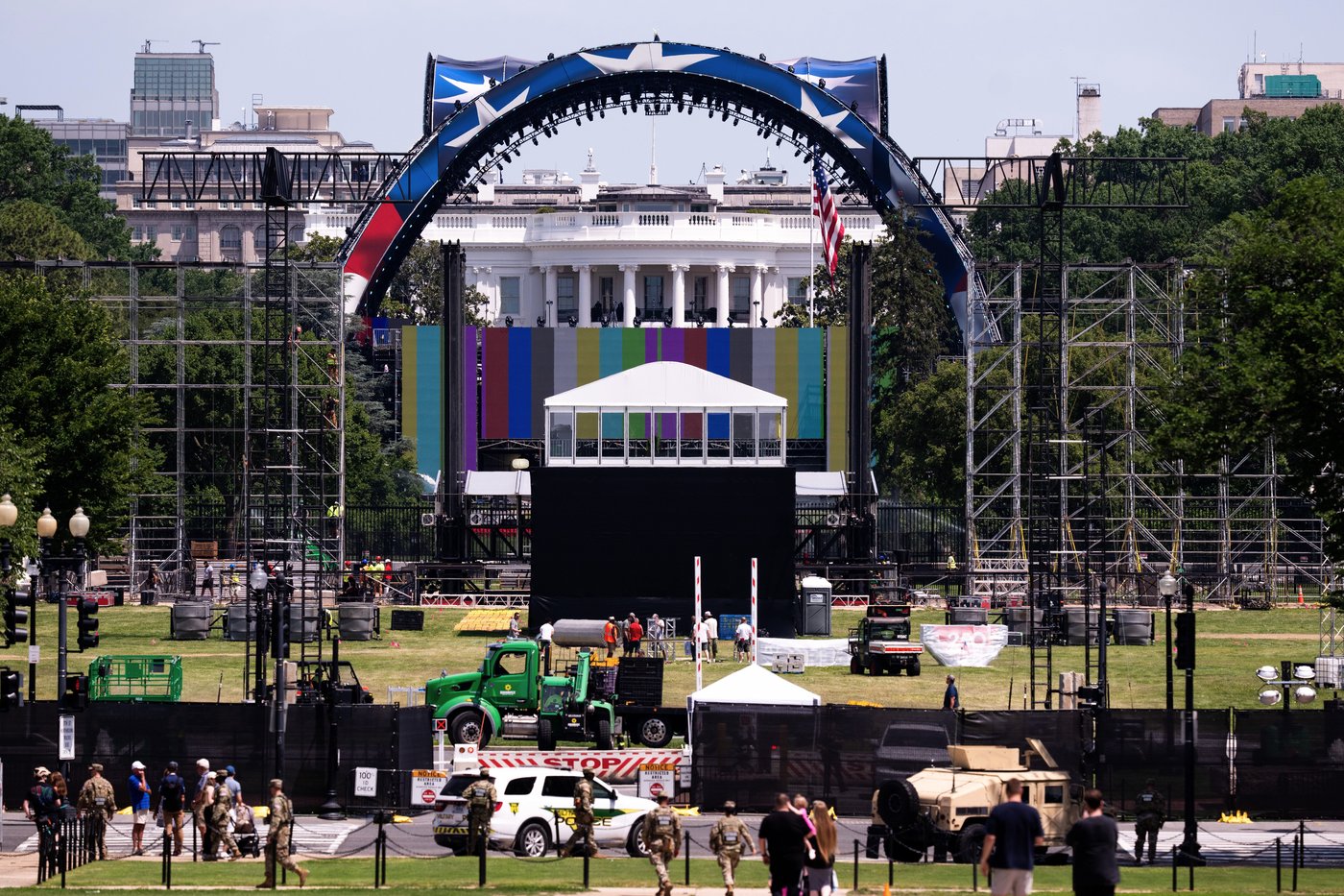 $60M and 7 federal agencies required to stage Trump's UFC fight at White House | iNFOnews.ca $60M and 7 federal agencies required to stage Trump's UFC fight at White House | iNFOnews.ca