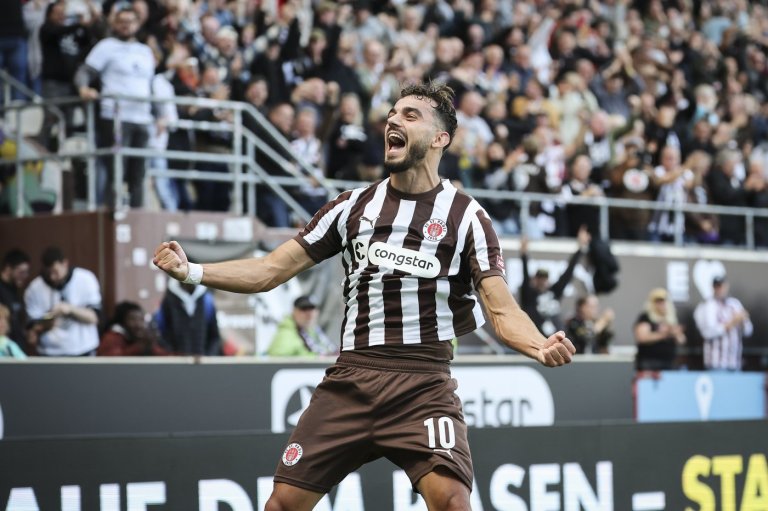 St. Pauli beats Augsburg 2-1 to stay unbeaten in Bundesliga | iNFOnews.ca