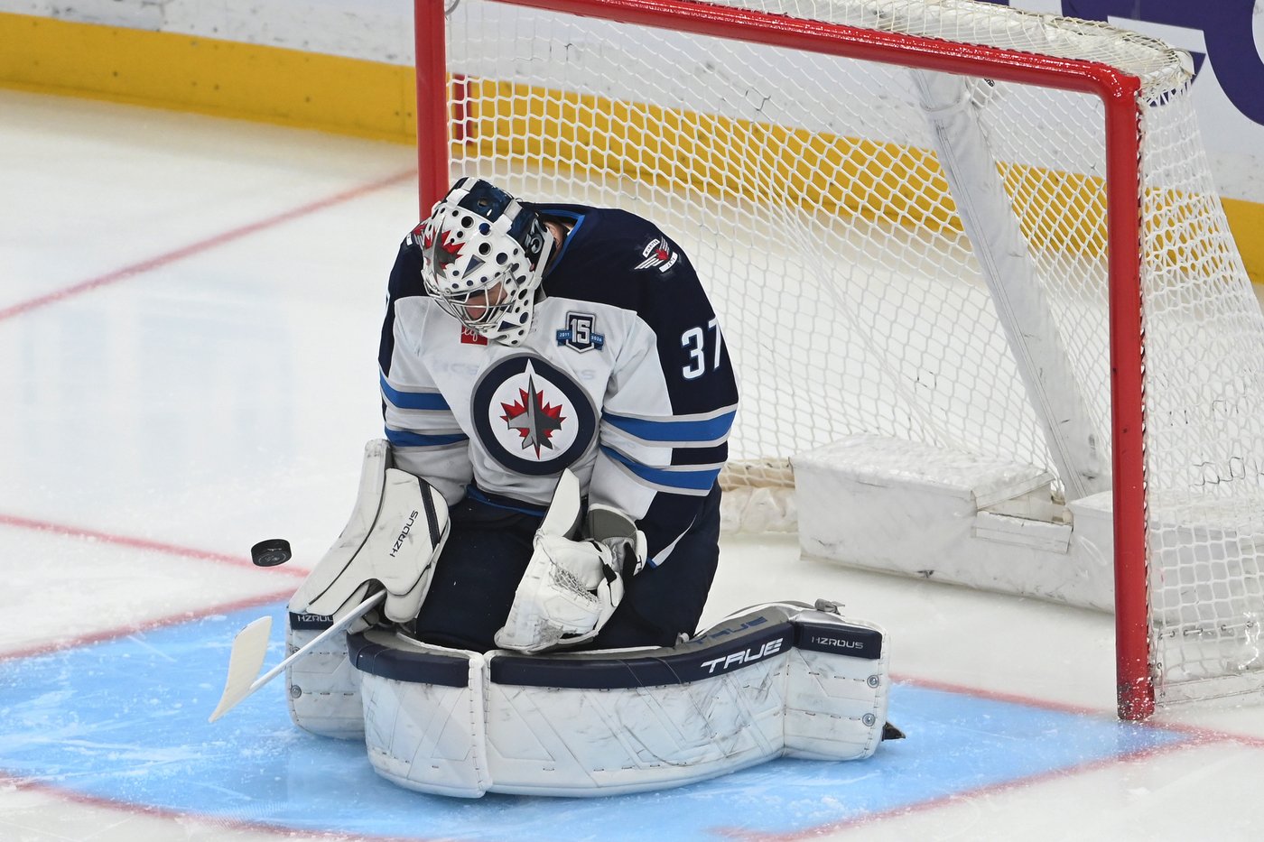 Sidney Crosby and Rickard Rakell score in shootout to lead Penguins over Jets, 5-4 | iNFOnews.ca