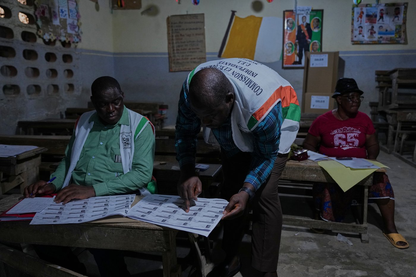 Ivory Coast counts votes in key election with incumbent Ouattara predicted to win fourth term | iNFOnews.ca