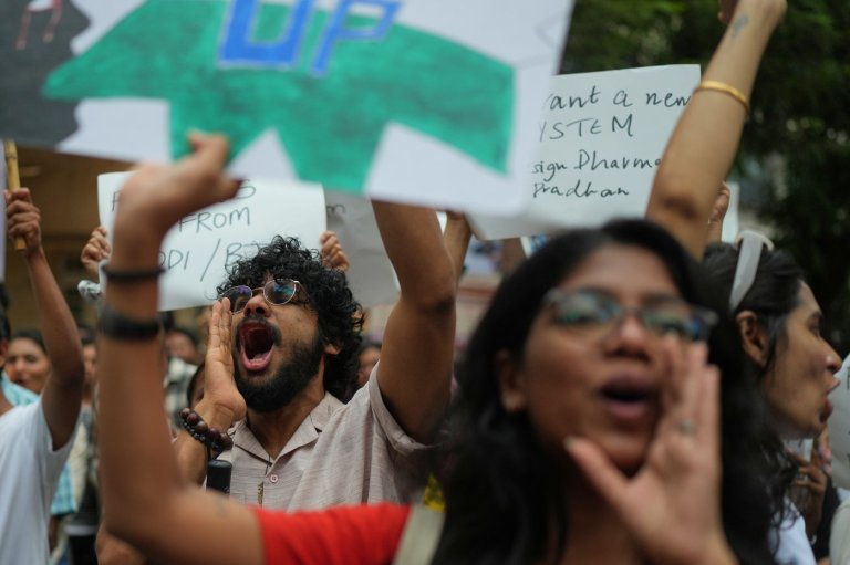 India's Cockroach movement supporters gather to attempt a march to Parliament | iNFOnews.ca