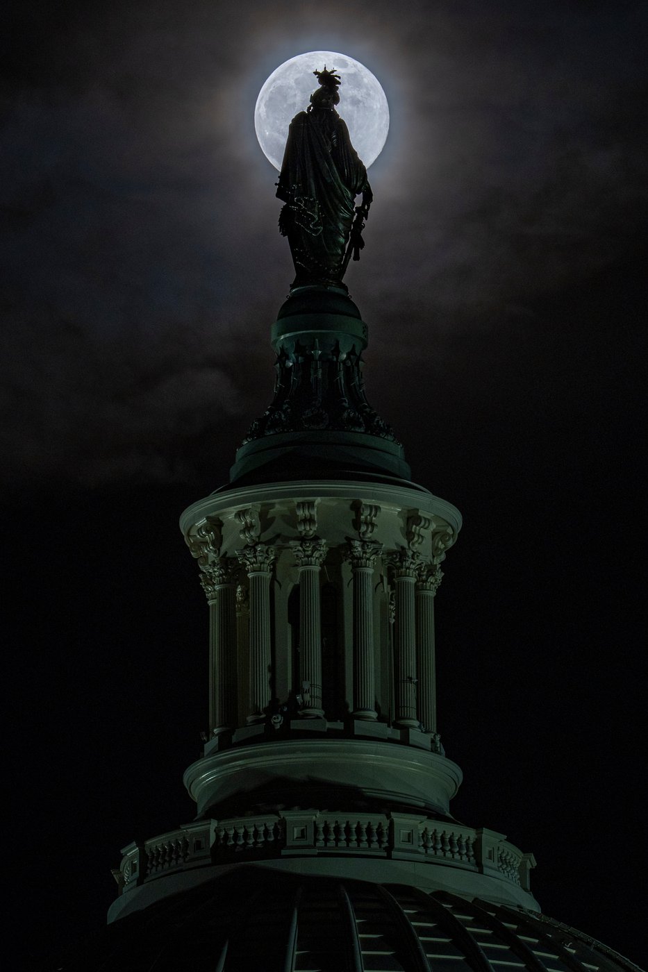 Photos show the last supermoon of the year shining in December skies | iNFOnews.ca