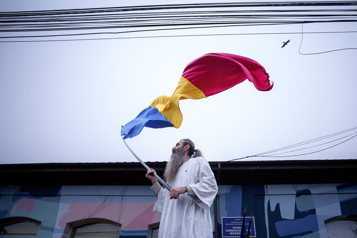 Romania's far-right presidential candidate denounces canceled vote at closed polling station | iNFOnews.ca