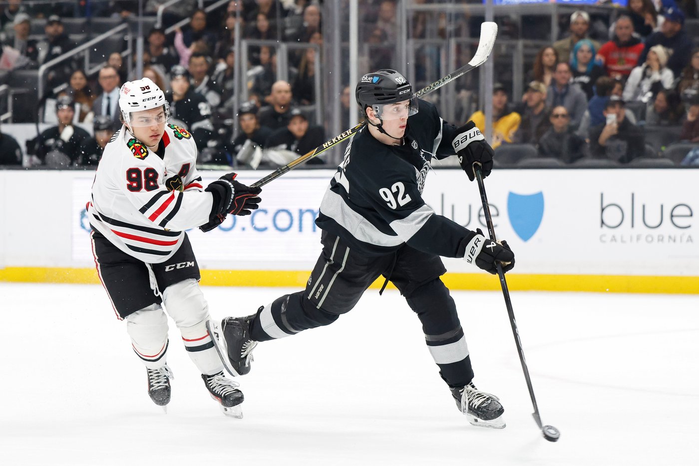 Clarke scores twice, Kuemper makes 23 saves in Kings' 6-0 romp over Blackhawks | iNFOnews.ca Clarke scores twice, Kuemper makes 23 saves in Kings' 6-0 romp over Blackhawks | iNFOnews.ca