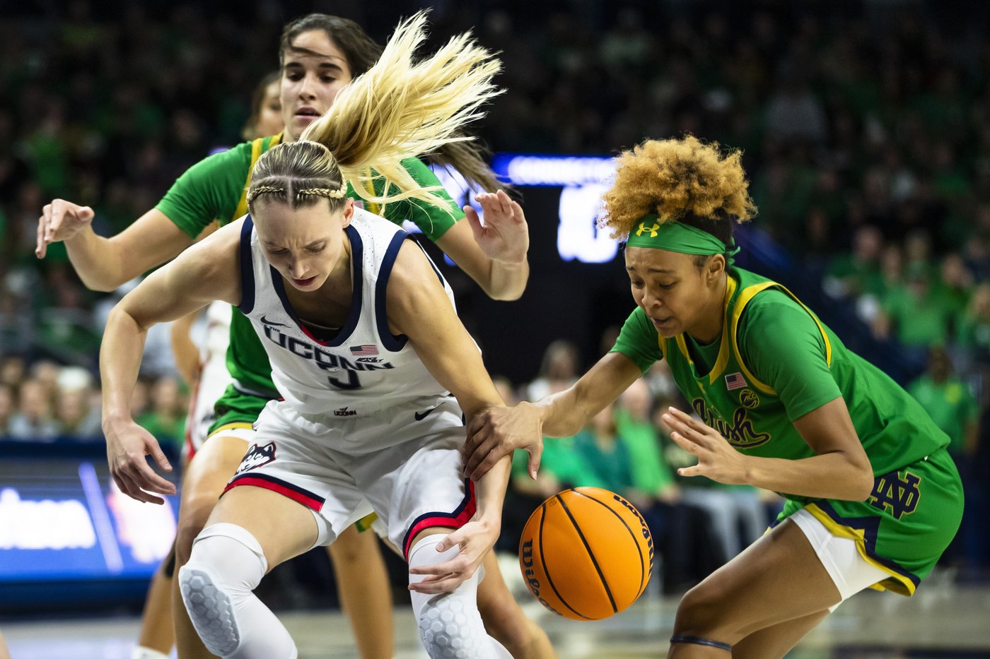 Hidalgo scores 29 as No. 8 Notre Dame holds off No. 2 UConn 79-68 | iNFOnews.ca Hidalgo scores 29 as No. 8 Notre Dame holds off No. 2 UConn 79-68 | iNFOnews.ca