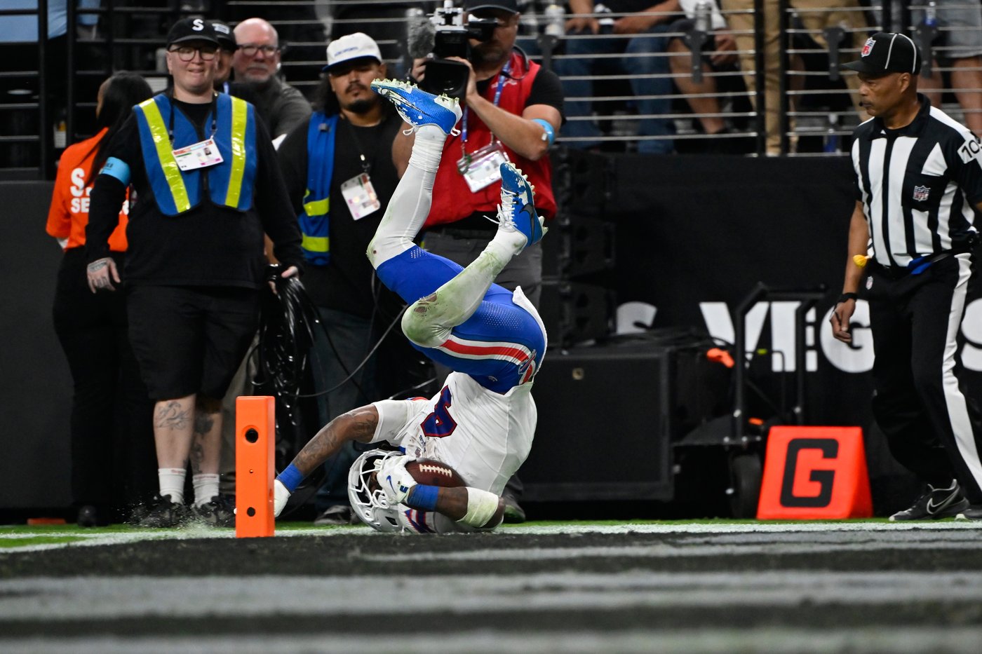 Josh Allen ties Jim Kelly's Bills TD pass record as Buffalo holds off Raiders 33-30 | iNFOnews.ca Josh Allen ties Jim Kelly's Bills TD pass record as Buffalo holds off Raiders 33-30 | iNFOnews.ca