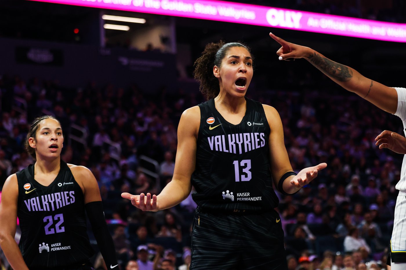 Rickea Jackson hits late 3-pointer, scores 18 points to lead Sky past Valkyries 69-63 | iNFOnews.ca Rickea Jackson hits late 3-pointer, scores 18 points to lead Sky past Valkyries 69-63 | iNFOnews.ca