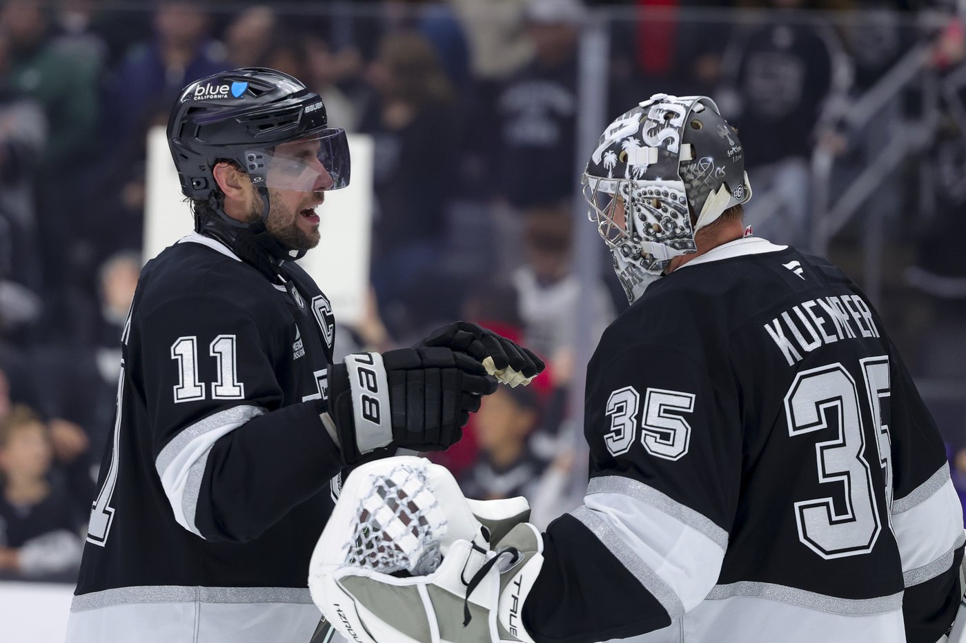 Kings arrive in Winnipeg with thoughts for those in fire-ravaged Los Angeles | iNFOnews.ca Kings arrive in Winnipeg with thoughts for those in fire-ravaged Los Angeles | iNFOnews.ca