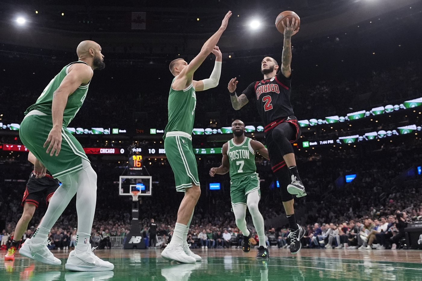 Kristaps Porzingis finishes with 34 points, carrying Celtics over Bulls 122-100 | iNFOnews.ca