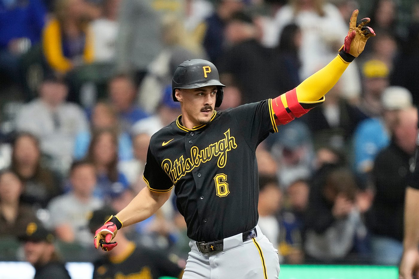 Paul Skenes rents a bounce house for Pirates' clubhouse to celebrate Konnor Griffin's 20th birthday | iNFOnews.ca