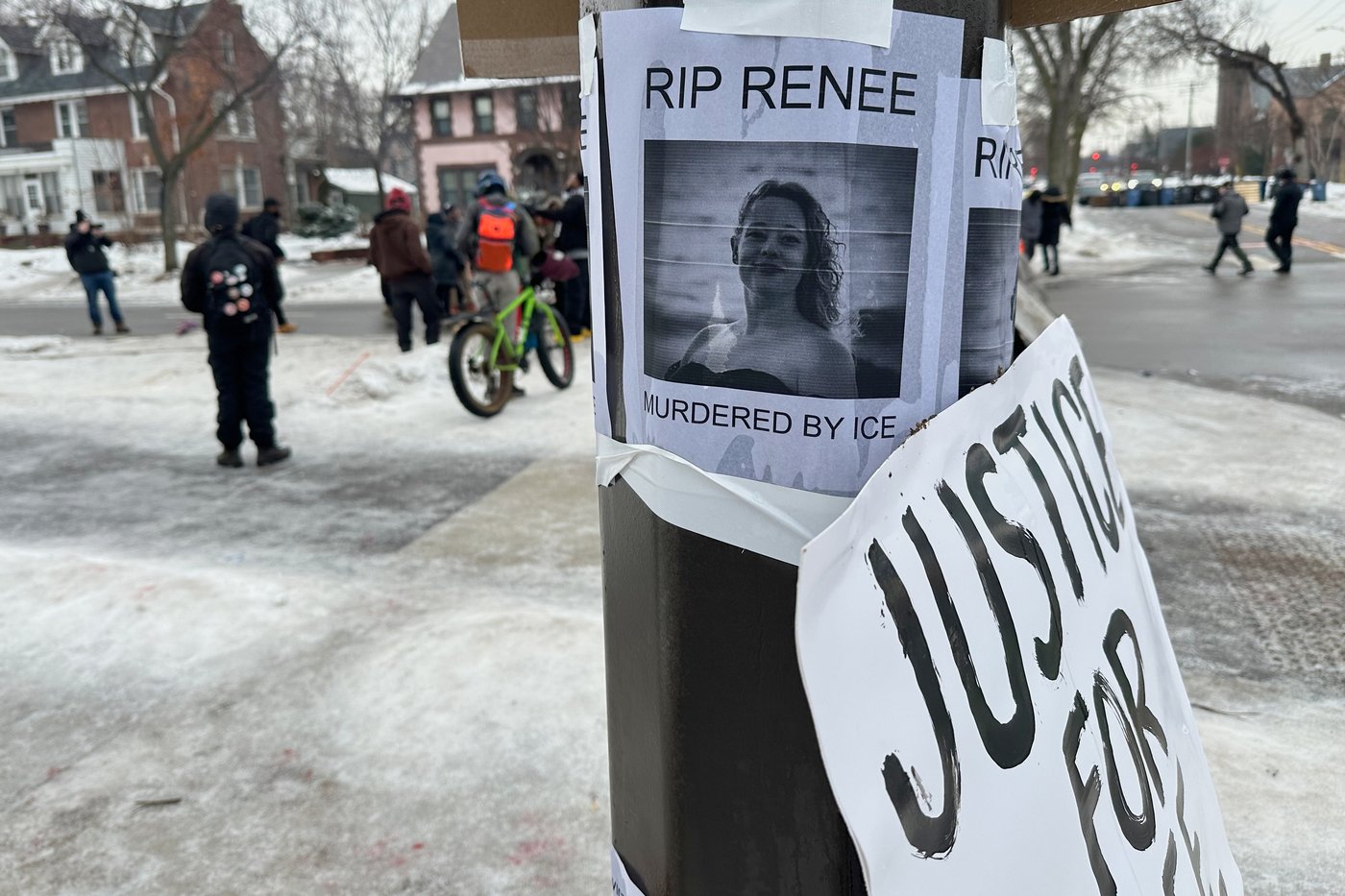 Photos from Minneapolis where an ICE officer killed a woman during an immigration crackdown | iNFOnews.ca