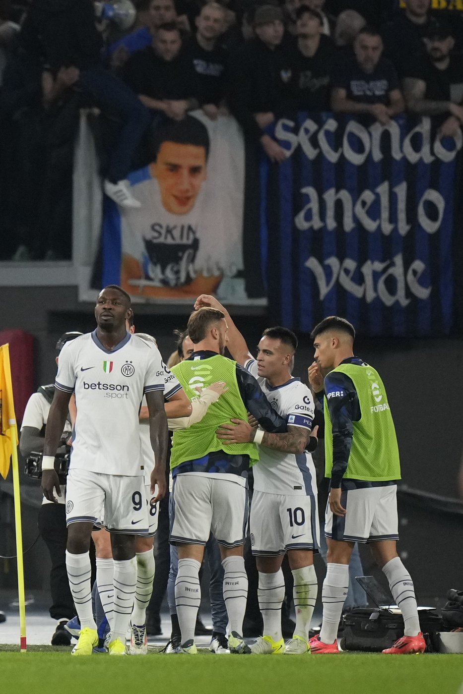 Inter beats Roma but loses 2 key players to injuries | iNFOnews.ca