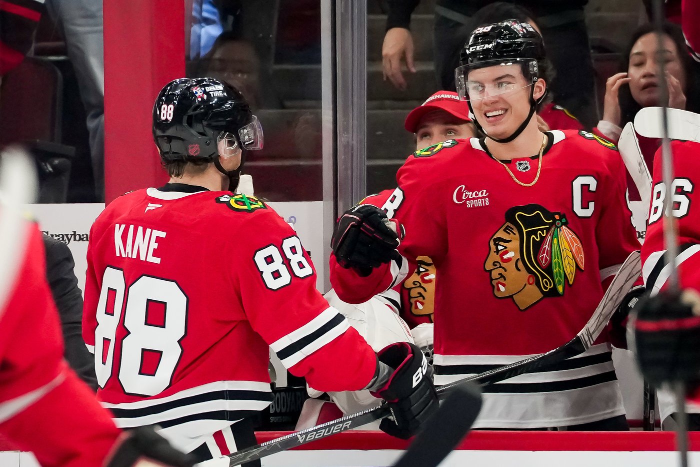 Blackhawks Patrick Kane sets NHL assist record for U.S.-born players with a helper on Bedard's goal | iNFOnews.ca