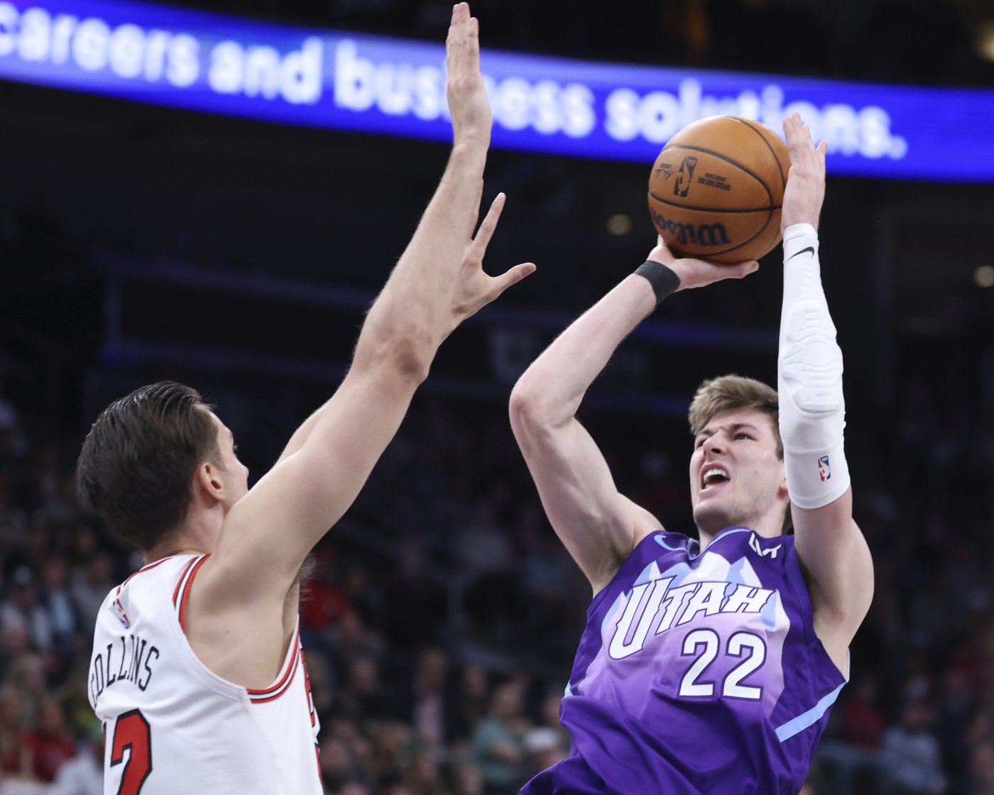 Coby White's 26 points leads balanced scoring effort as Bulls deal Jazz 10th straight loss, 111-97 | iNFOnews.ca