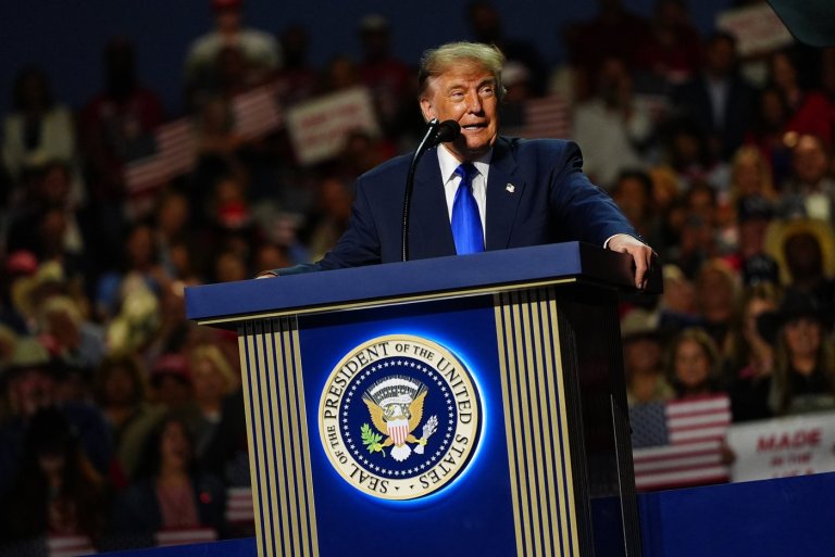 The Latest: Trump makes dubious pledge to give every US adult $5,000 if GOP wins midterm elections | iNFOnews.ca