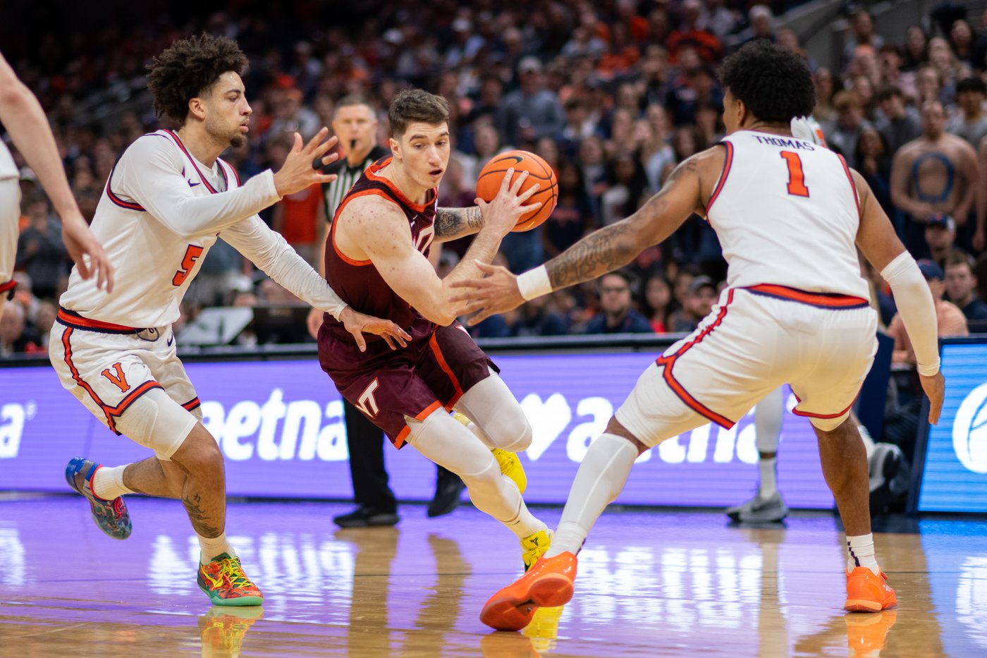 No. 13 Virginia holds off NCAA Tournament bubble team Virginia Tech for a 76-72 win | iNFOnews.ca