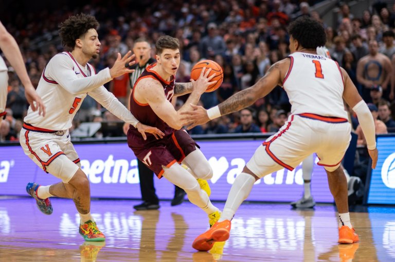 No. 13 Virginia holds off NCAA Tournament bubble team Virginia Tech for a 76-72 win | iNFOnews.ca