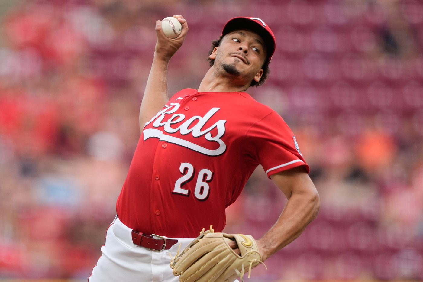 Reds righty Chase Burns spills the beans on new contract, including a coffee spill on the paperwork | iNFOnews.ca Reds righty Chase Burns spills the beans on new contract, including a coffee spill on the paperwork | iNFOnews.ca