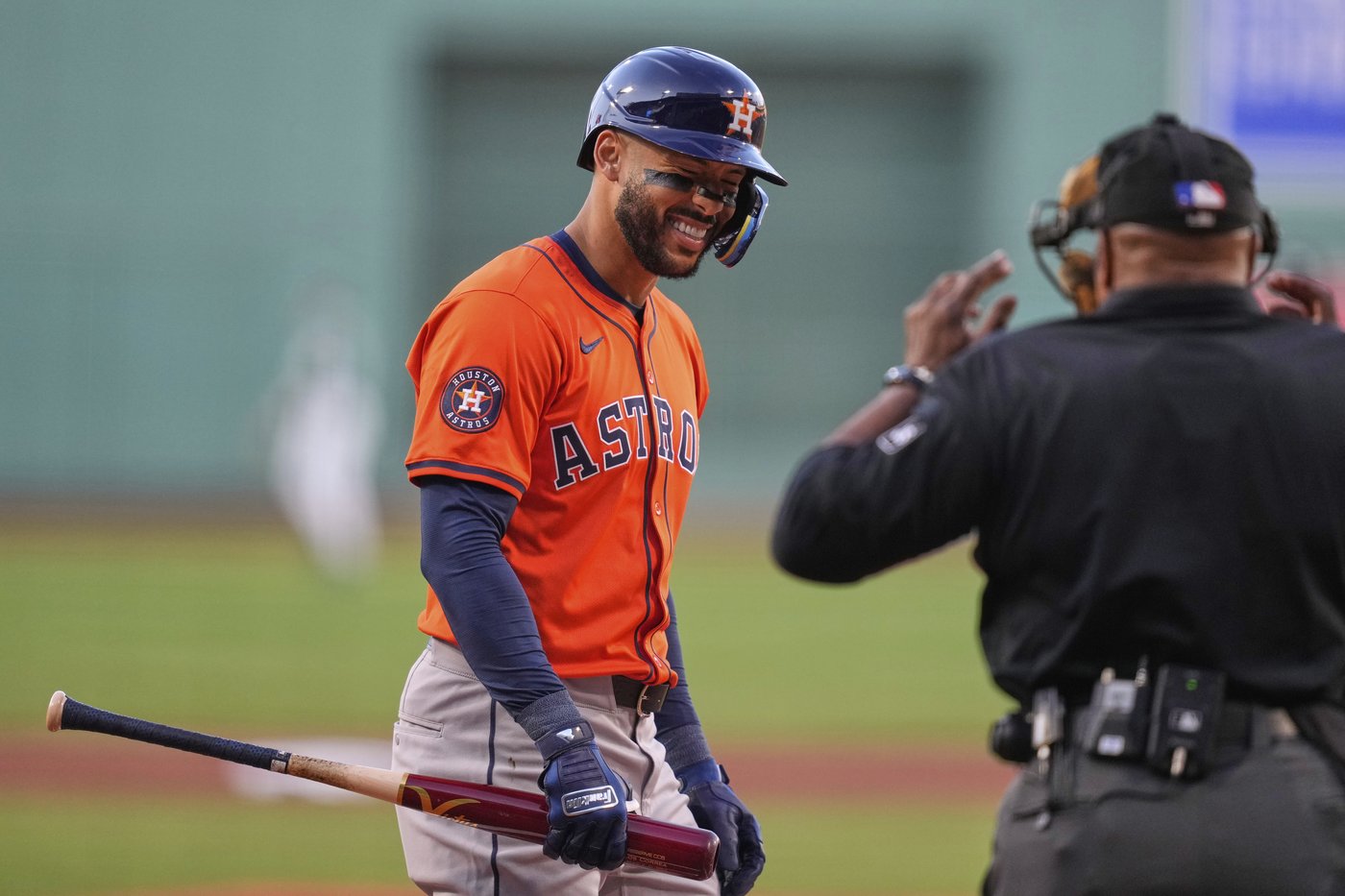 Carlos Correa is back with the Astros -- this time at third base | iNFOnews.ca