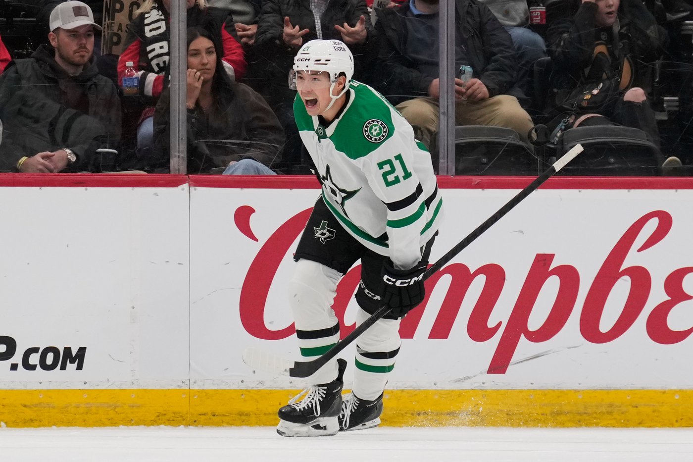 Jason Robertson scores and Jake Oettinger shines as the Stars shut out the Devils 3-0 | iNFOnews.ca
