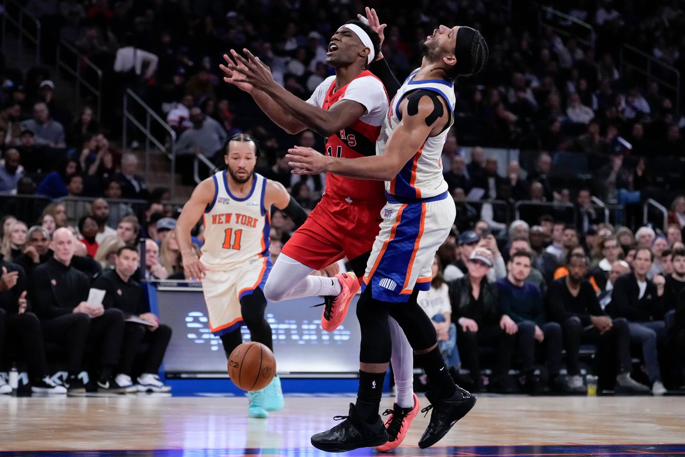 Knicks beat Raptors 116-94 for their 4th straight victory | iNFOnews.ca