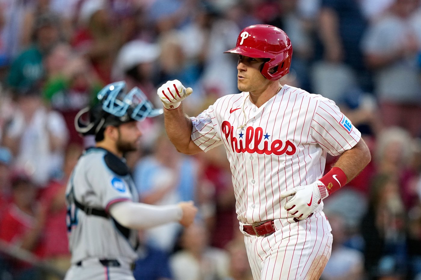 Zack Wheeler strikes out 9 and Rincones homers for first career hit to lift Phillies to 7-0 win | iNFOnews.ca