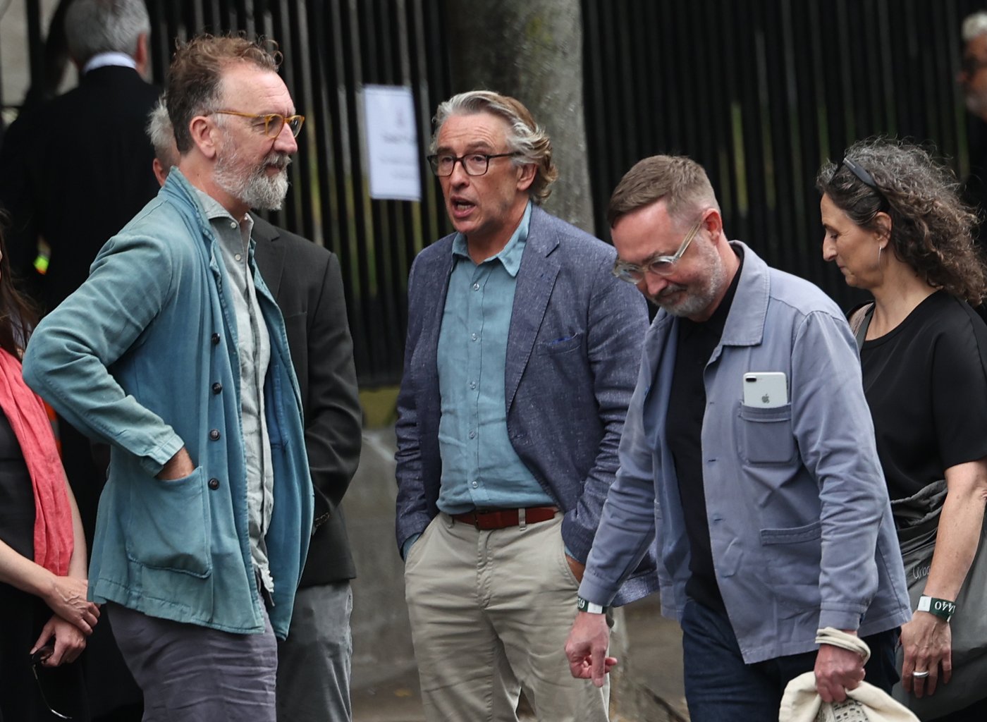 Bono, Eddie Vedder among mourners at the funeral of Oscar-winning songwriter Glen Hansard | iNFOnews.ca