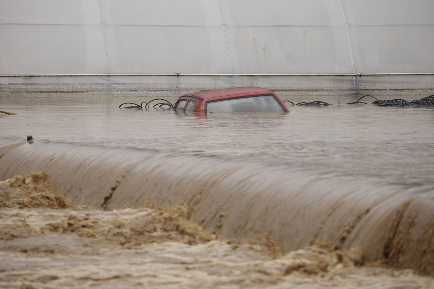 Rainstorms and heavy floods hit large parts of Bosnia, killing at least 16 people | iNFOnews.ca