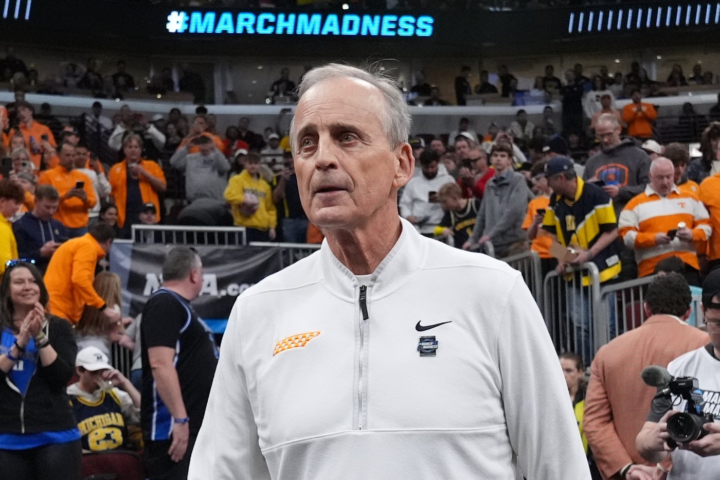 Tennessee freshman Ralph Scott to have knee surgery, be sidelined at least 6 months | iNFOnews.ca Tennessee freshman Ralph Scott to have knee surgery, be sidelined at least 6 months | iNFOnews.ca