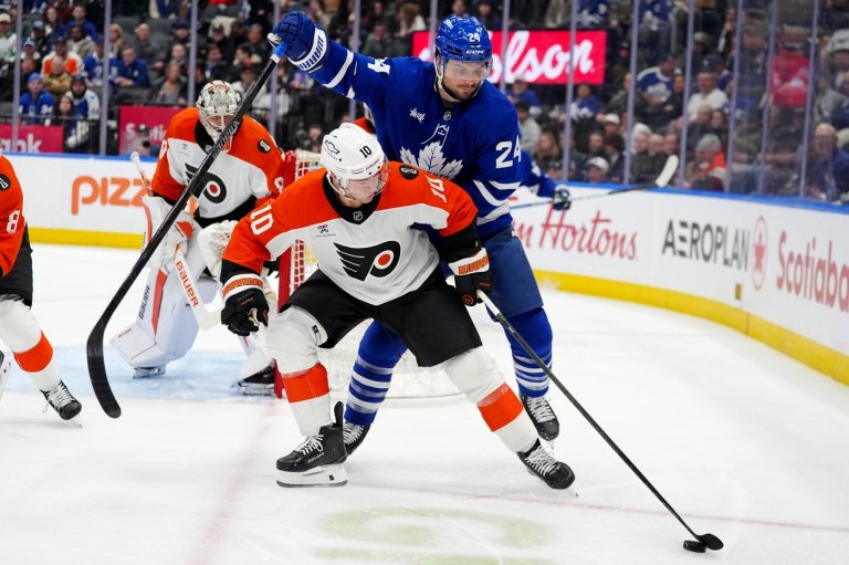 Flyers win third in a row with 3-2 shootout decision over struggling Maple Leafs | iNFOnews.ca
