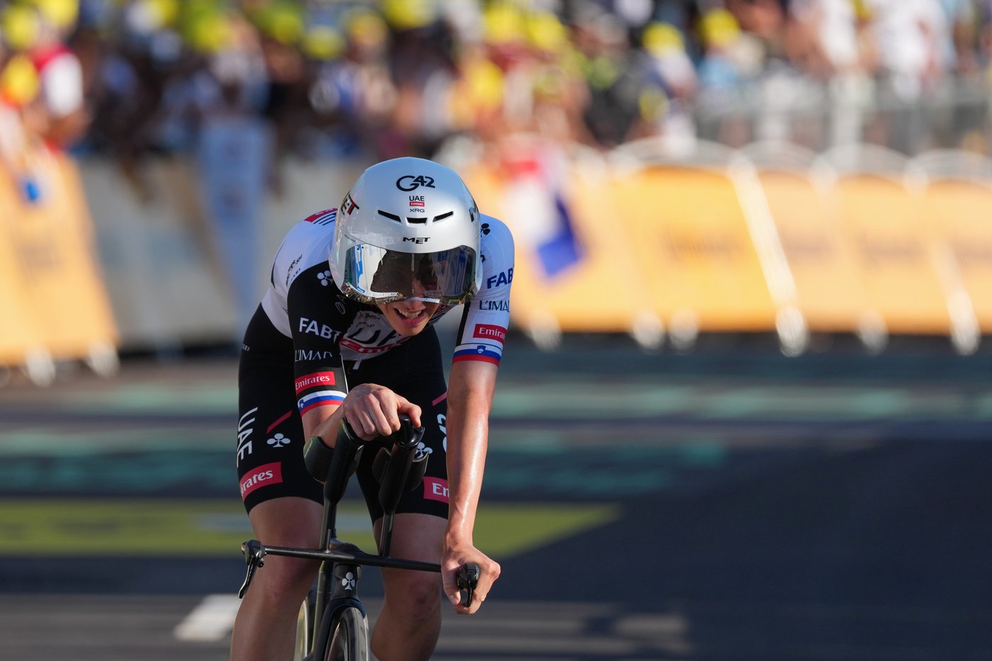 Pogačar starts quest for 5th Tour de France title but Vingegaard takes early edge in Barcelona | iNFOnews.ca