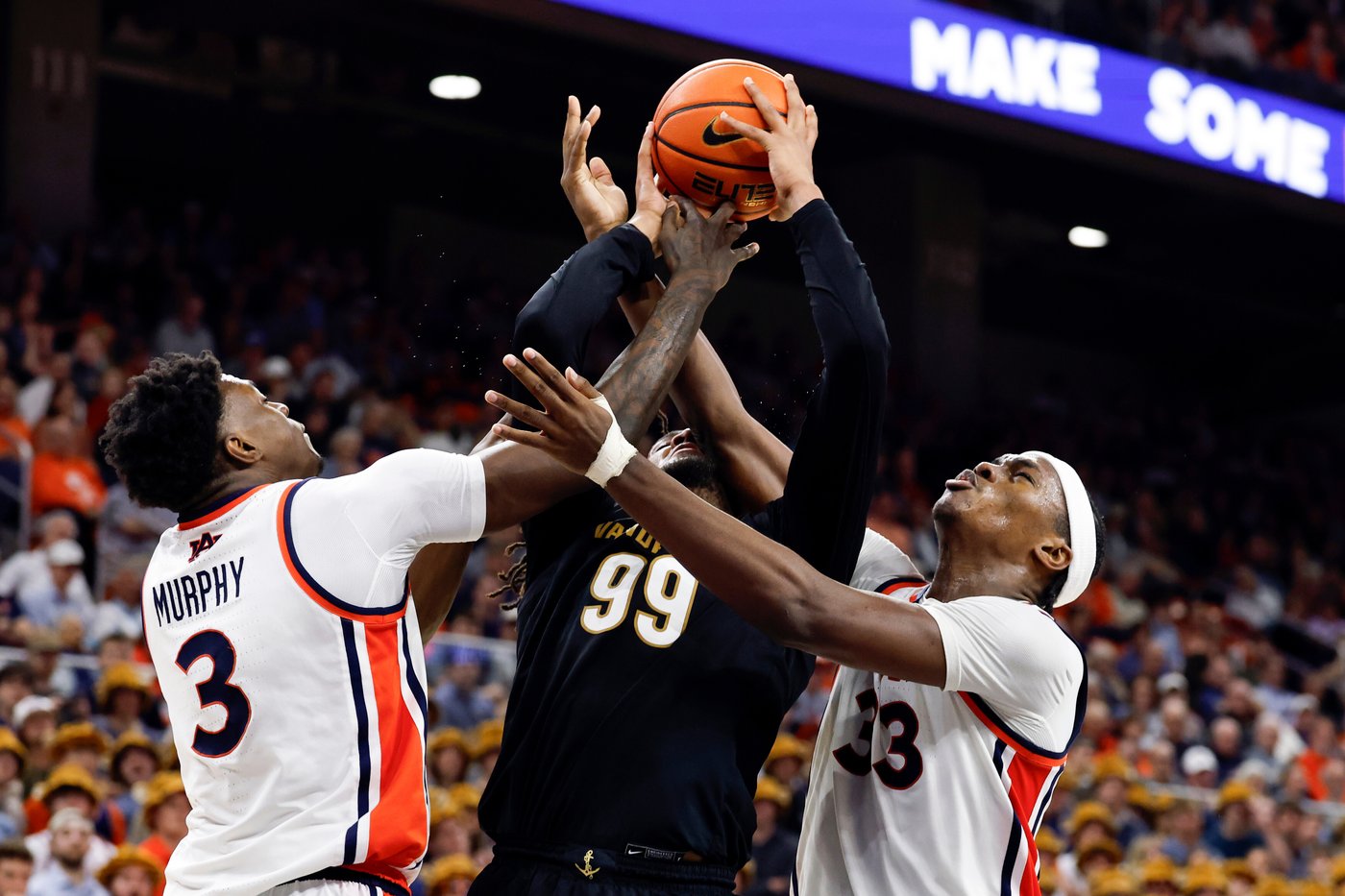 Tyler Tanner scores 25 points to help No. 19 Vanderbilt outlast Auburn 84-76 | iNFOnews.ca