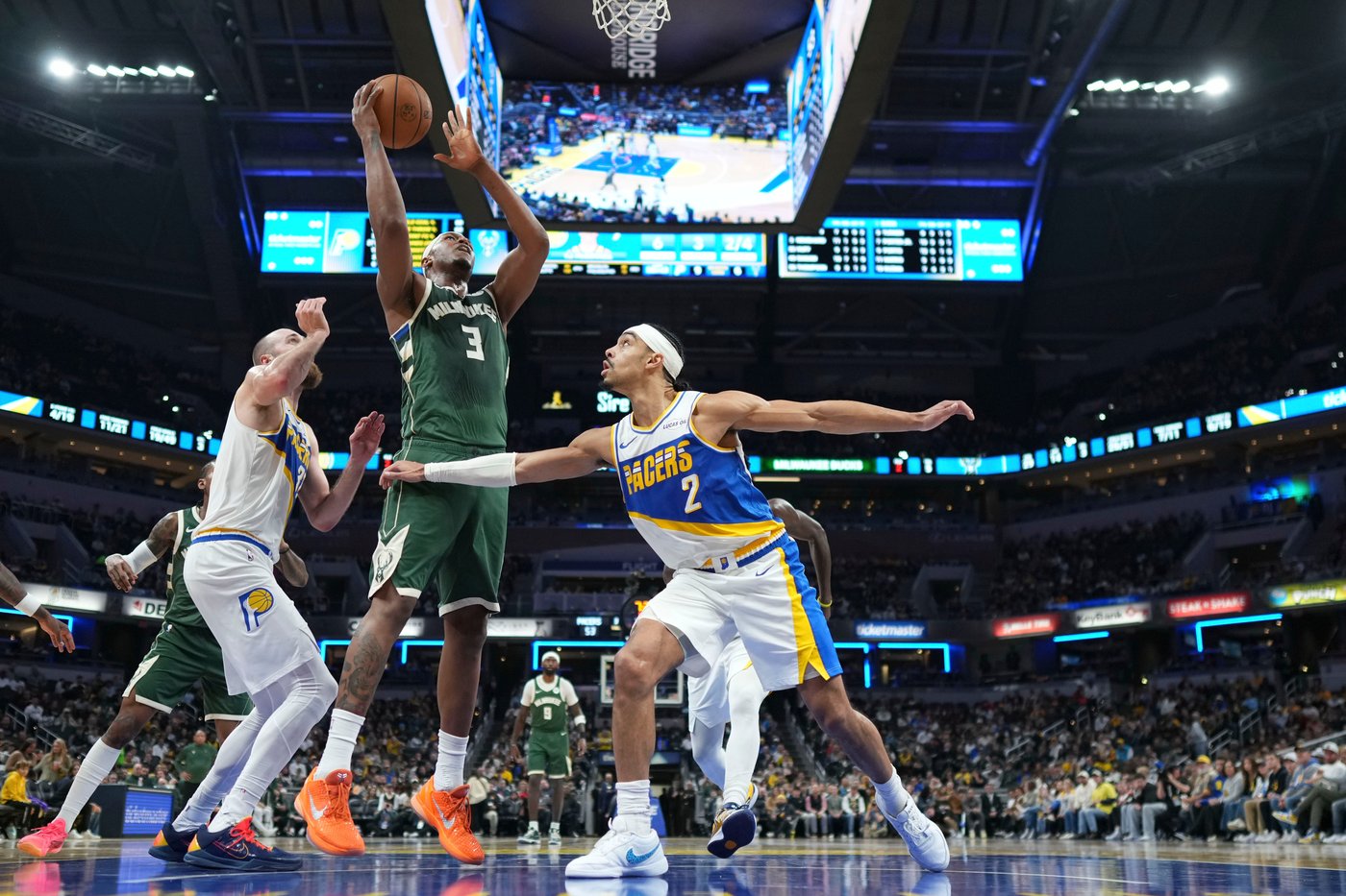Porter, Rollins guide Bucks past Pacers 111-94 | iNFOnews.ca Porter, Rollins guide Bucks past Pacers 111-94 | iNFOnews.ca