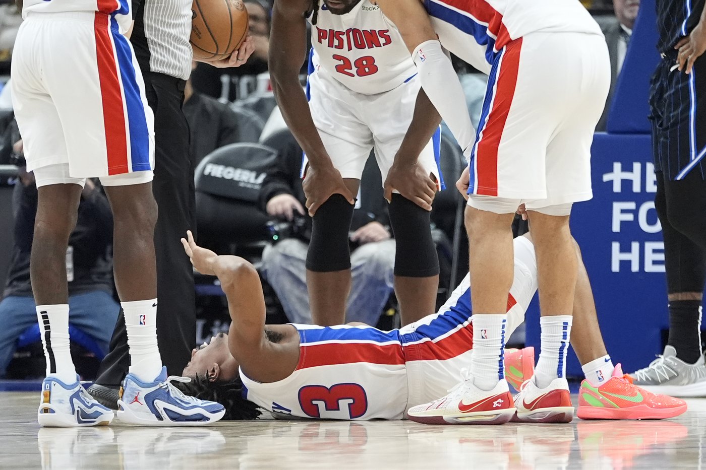Pistons guard Jaden Ivey sustains leg injury in victory over the Magic | iNFOnews.ca