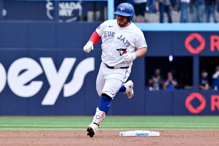 Blue Jays set for pivotal series against Guardians with playoffs in sight | iNFOnews.ca