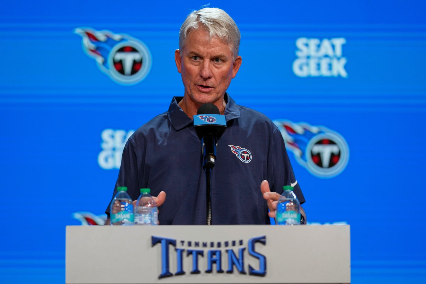 Mike McCoy leaning on years of NFL experience as the Titans' interim coach | iNFOnews.ca Mike McCoy leaning on years of NFL experience as the Titans' interim coach | iNFOnews.ca