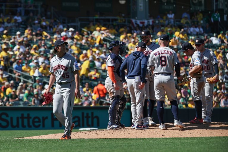 Walker homers, Peña gets 600th hit as Astros rout Athletics 11-0 | iNFOnews.ca