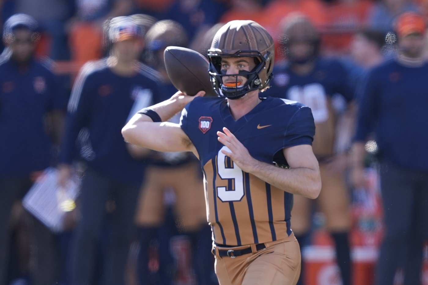 No. 20 Illinois heads to No. 1 Oregon seeking to beat a top-ranked team for first time since 2007 | iNFOnews.ca No. 20 Illinois heads to No. 1 Oregon seeking to beat a top-ranked team for first time since 2007 | iNFOnews.ca