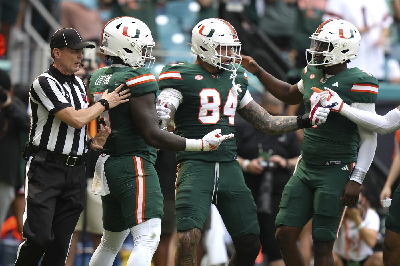 Ward and Restrepo rewrite the record book, and No. 5 Miami rallies to down Duke 53-31 | iNFOnews.ca Ward and Restrepo rewrite the record book, and No. 5 Miami rallies to down Duke 53-31 | iNFOnews.ca