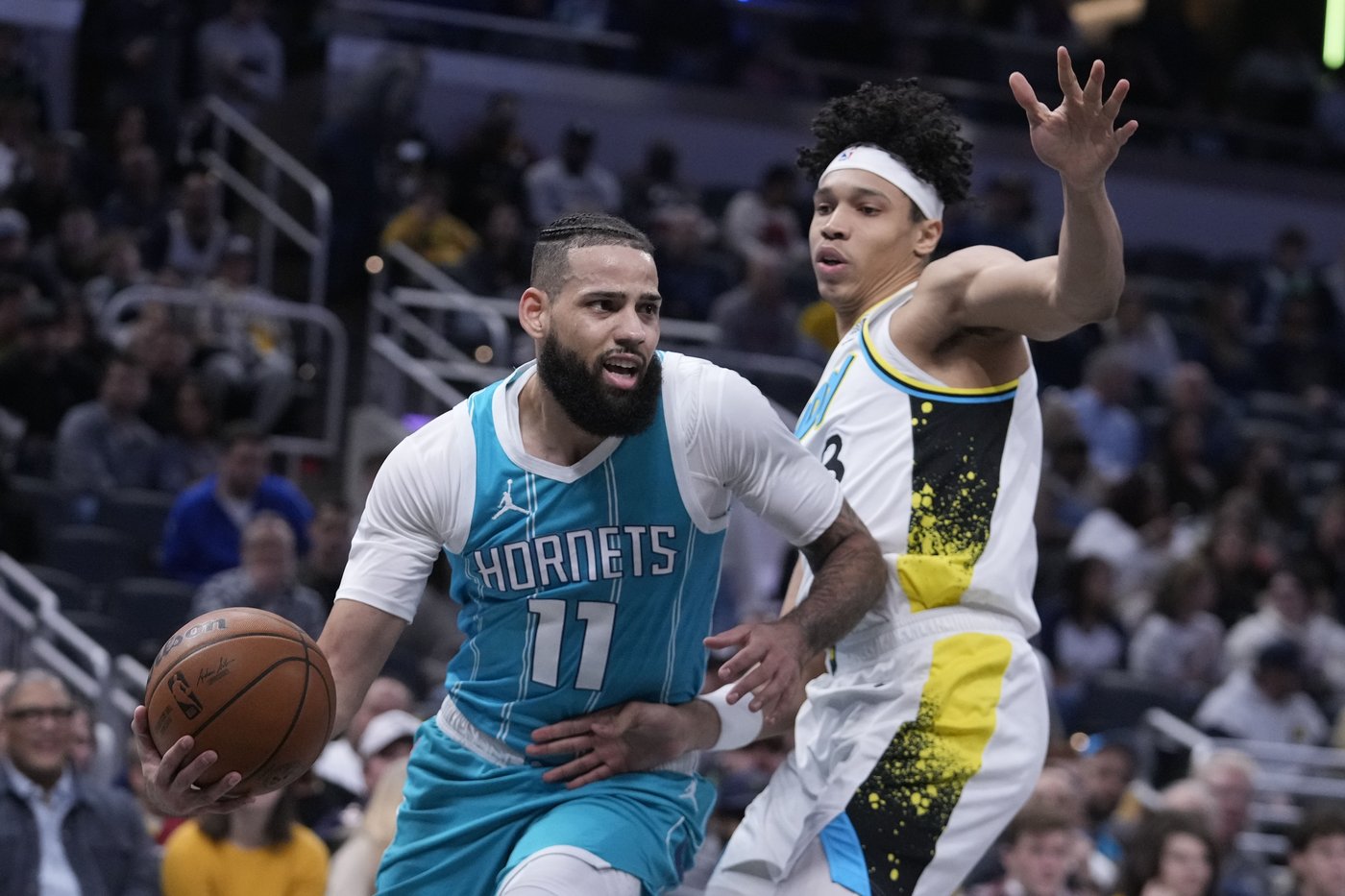 Brandon Miller's late free throws help Hornets beat the Pacers 113-109 and snap 8-game skid | iNFOnews.ca