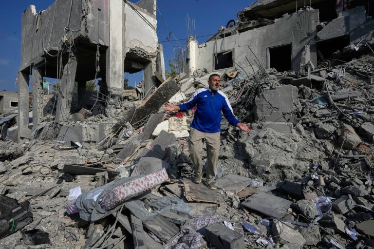 Israeli airstrike on southern Lebanon kills 7 people, Lebanese state media say | iNFOnews.ca