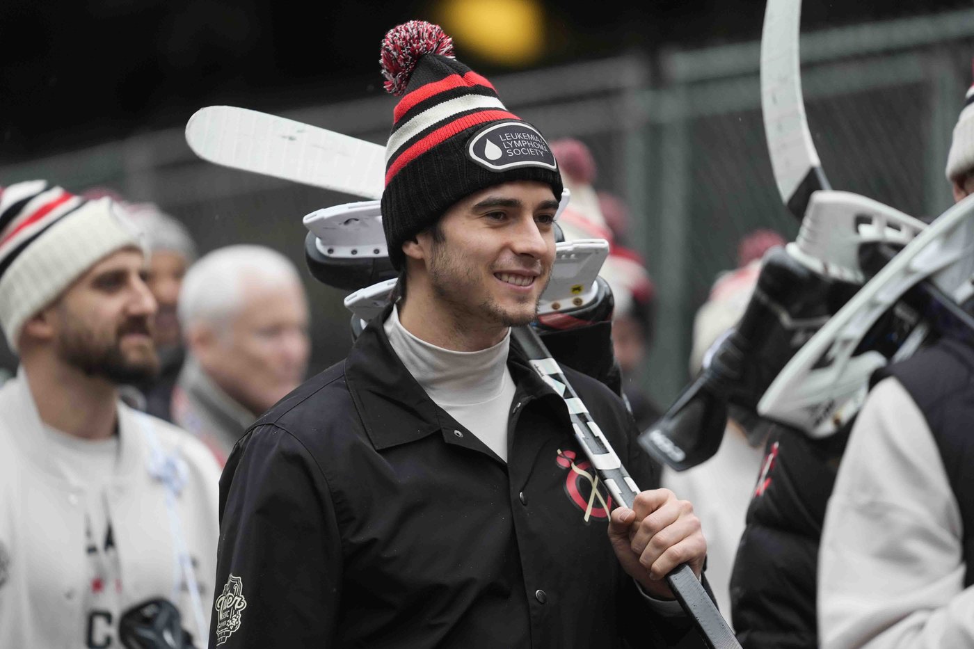 Bedard and the Blackhawks ride the L to Wrigley Field for Winter Classic | iNFOnews.ca Bedard and the Blackhawks ride the L to Wrigley Field for Winter Classic | iNFOnews.ca