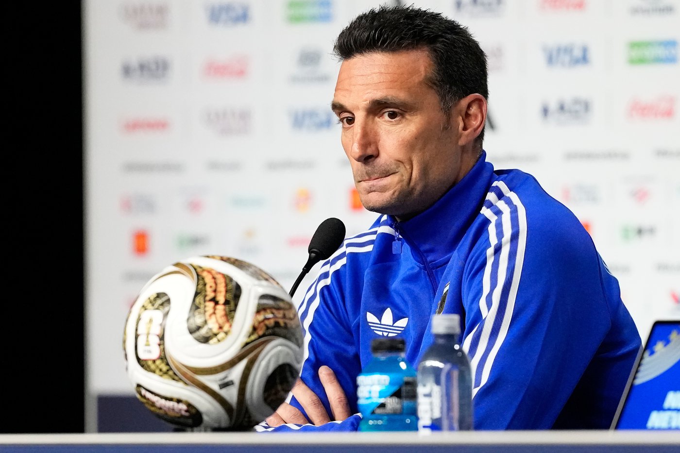 Argentina players urge coach Lionel Scaloni to stay amid contract talks | iNFOnews.ca