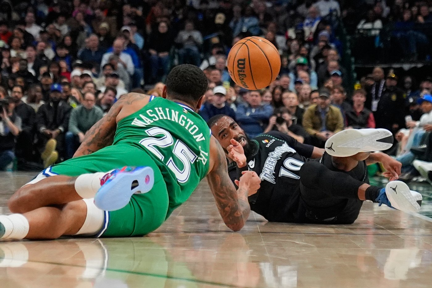 Kevin Huerter heads to East-leading Pistons in 4-player, 3-team deal | iNFOnews.ca