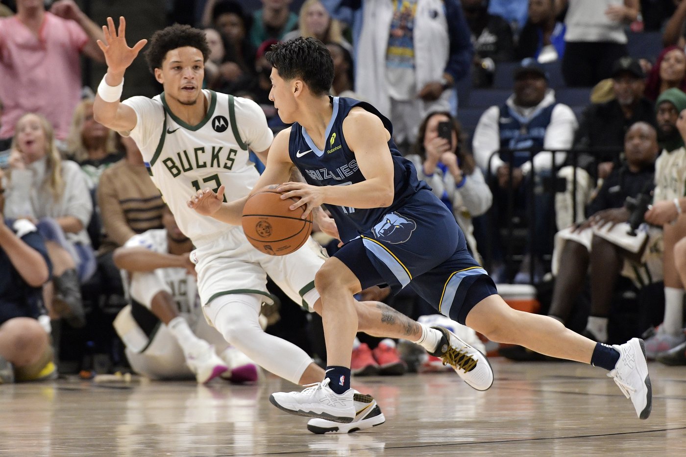 Grizzlies win big over struggling Bucks 122-99 | iNFOnews.ca