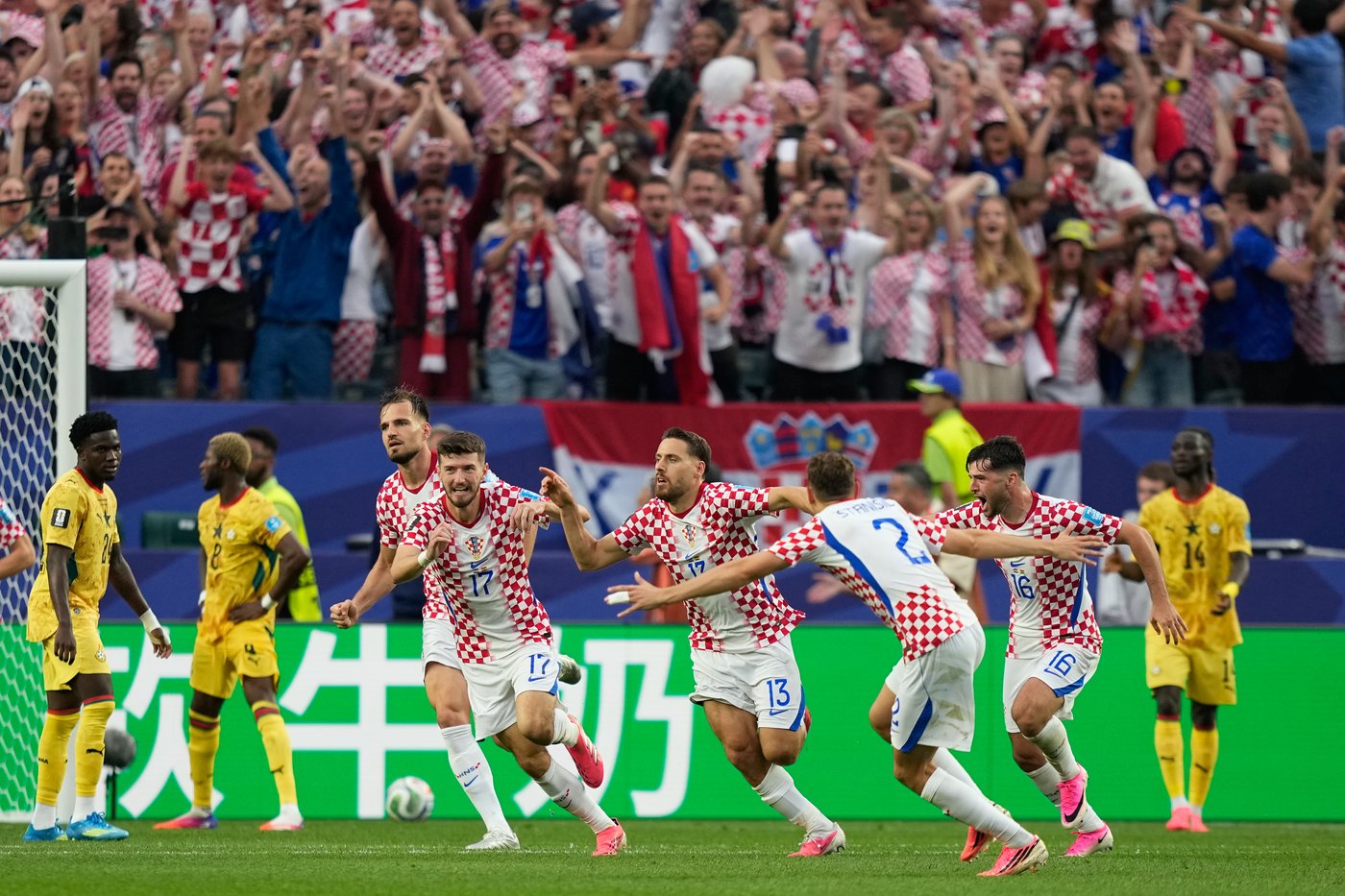 Vlašić scores winner as Croatia beats Ghana 2-1 to reach World Cup knockout stage | iNFOnews.ca