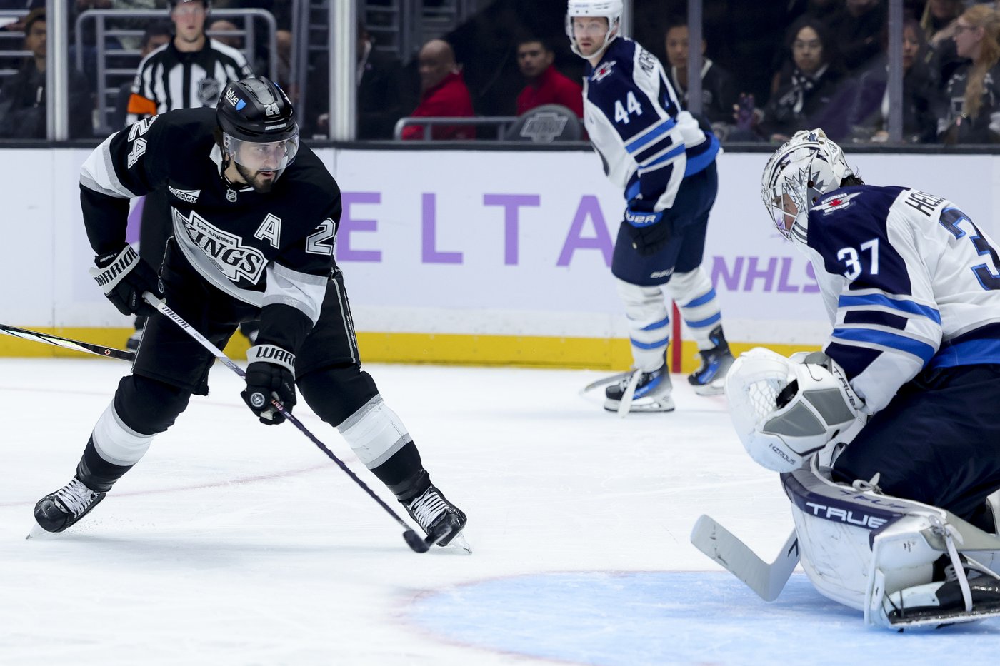 Kopitar, Rittich lead the Kings' rebound for a 4-1 win over NHL-leading Jets | iNFOnews.ca Kopitar, Rittich lead the Kings' rebound for a 4-1 win over NHL-leading Jets | iNFOnews.ca